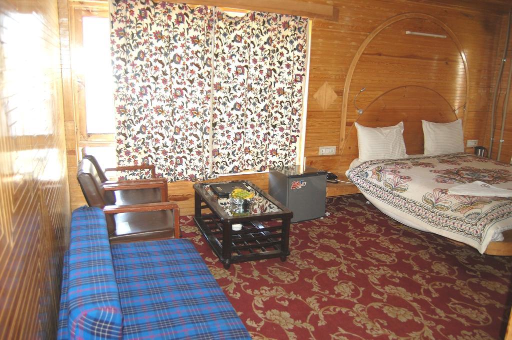Hotel Paradise Inn Pahalgām 外观 照片