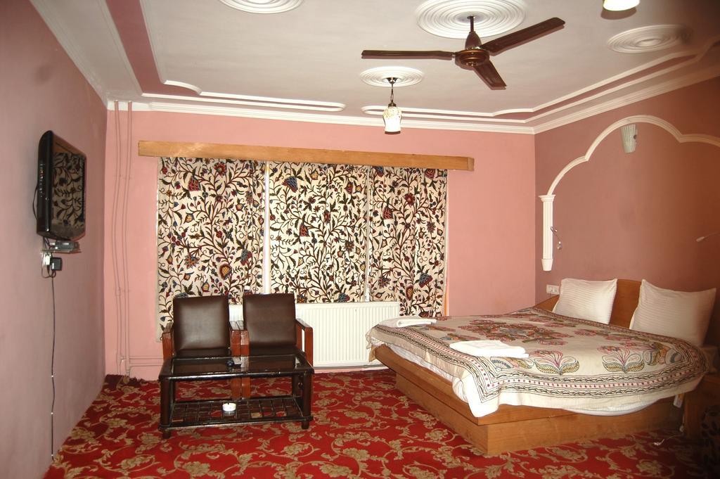 Hotel Paradise Inn Pahalgām 外观 照片