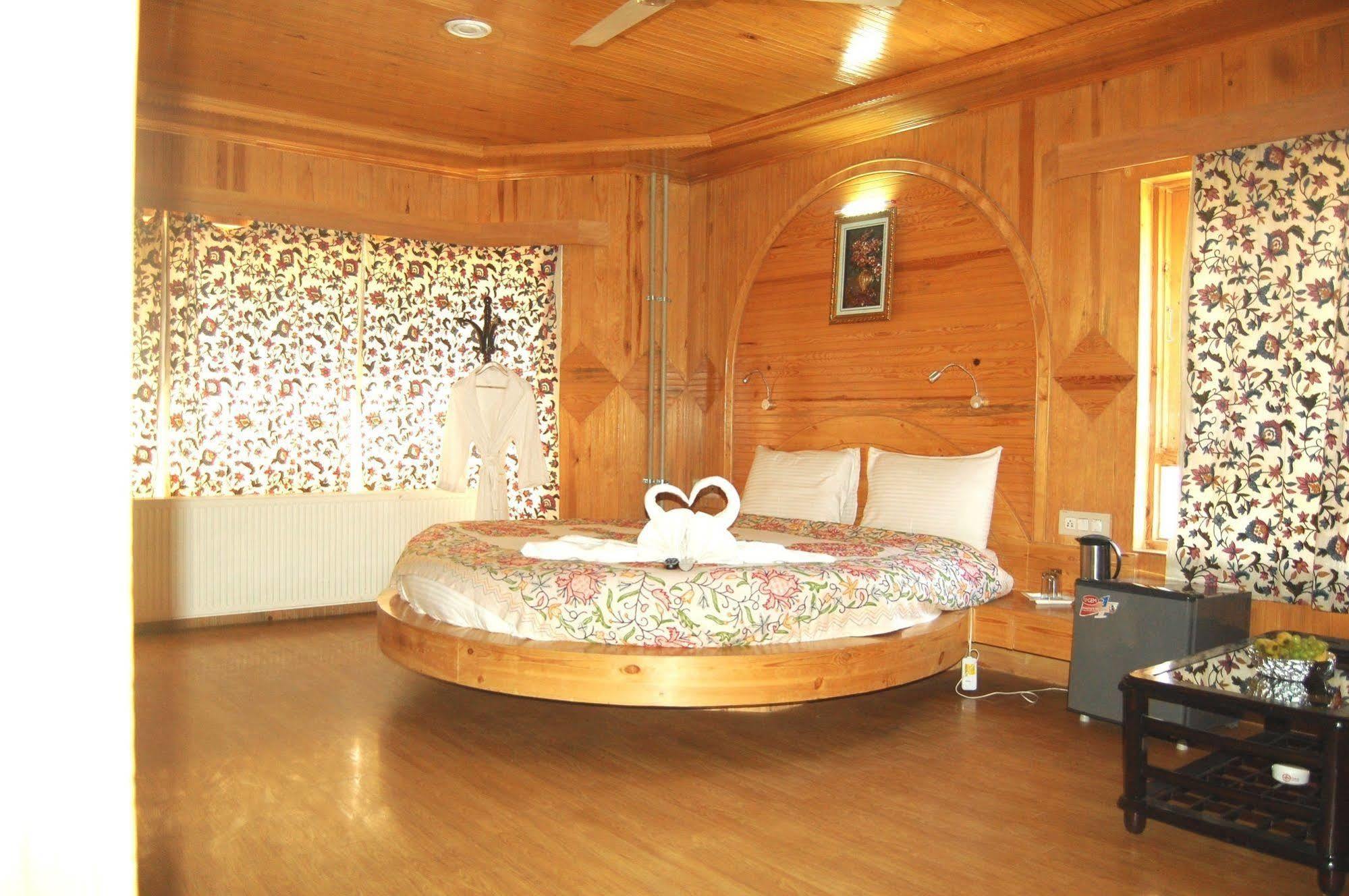 Hotel Paradise Inn Pahalgām 外观 照片