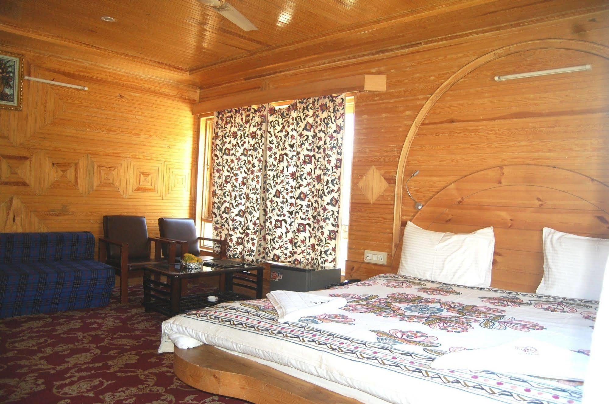 Hotel Paradise Inn Pahalgām 外观 照片