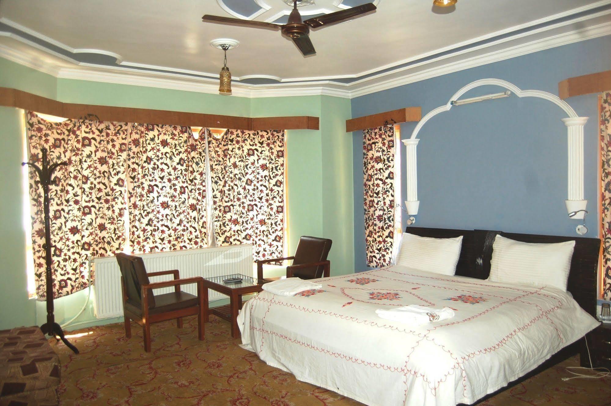 Hotel Paradise Inn Pahalgām 外观 照片